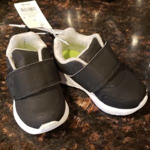 NWT Cat & Jack sneakers